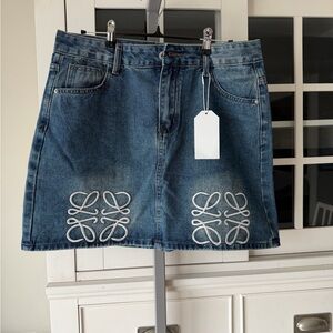 Elegant Embroidered Denim Mini Skirt - Blue